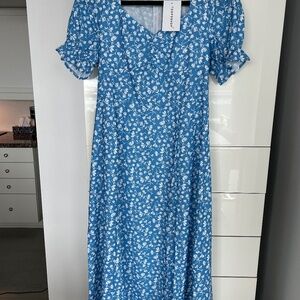 Heart shaped Midi dress NWT Small